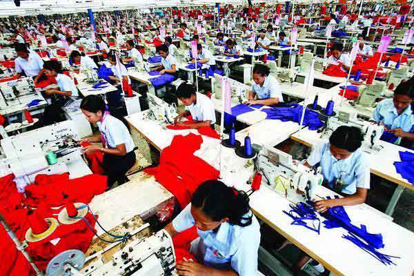 Perkembangan Industri Tekstil di Indonesia - Desa Ciburial