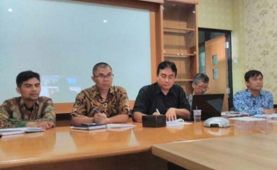 Video Conference Evaluasi dan Pembinaan Komunitas TIK