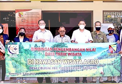 Gambar STP ARS Internasional Gelar Pengabdian Masyarakat Pengembangan Daya Tarik Wisata di Desa Ciburial