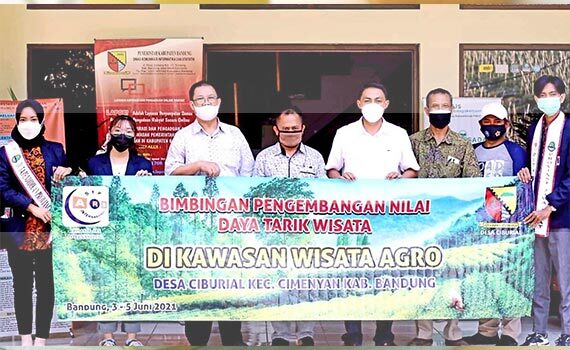 Gambar STP ARS Internasional Gelar Pengabdian Masyarakat Pengembangan Daya Tarik Wisata di Desa Ciburial