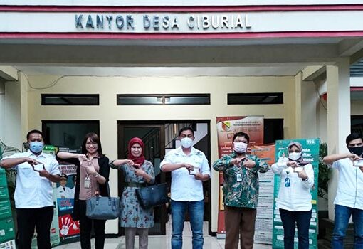 Kunjungan lapangan dari Tim Pemantau Penyelenggaraan Pemerintahan Desa Direktorat Jenderal Bina Pemerintahan Desa Kementerian Dalam Negeri (Ditjen Bina Pemerintahan Desa Kemendagri) di Kantor Desa Ciburial (Rabu, 26 Januari 2022)