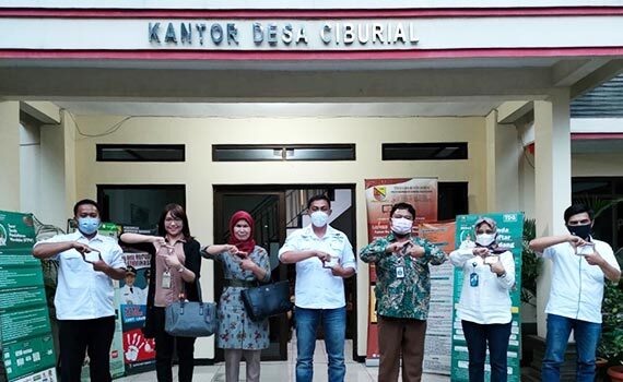 Kunjungan lapangan dari Tim Pemantau Penyelenggaraan Pemerintahan Desa Direktorat Jenderal Bina Pemerintahan Desa Kementerian Dalam Negeri (Ditjen Bina Pemerintahan Desa Kemendagri) di Kantor Desa Ciburial (Rabu, 26 Januari 2022)